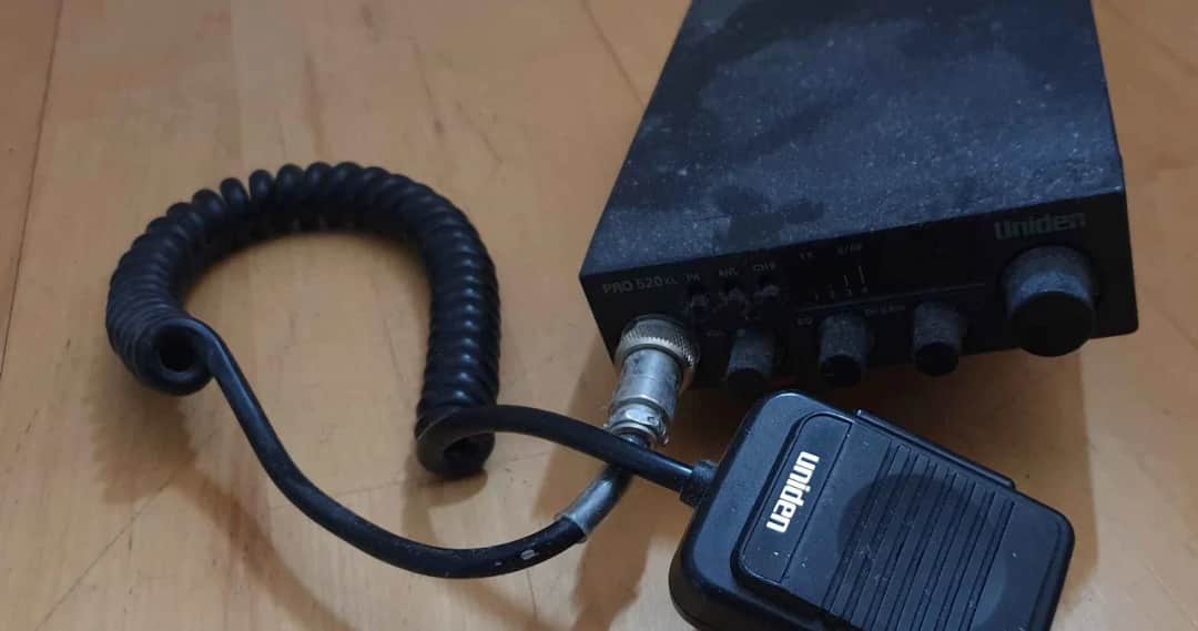 Częstotliwość CB AM czy FM - co wybrać dla lepszej komunikacji?