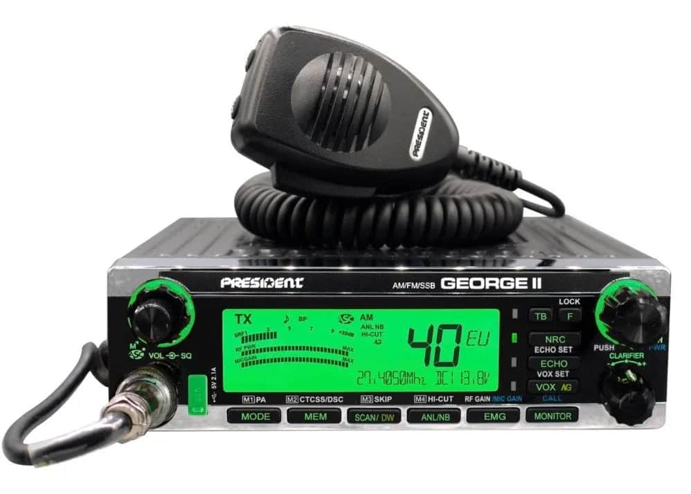 CB w Polsce: AM czy FM - która modulacja zapewnia lepszy zasięg?